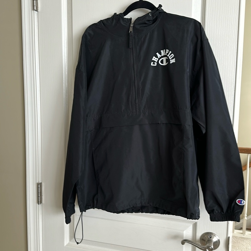 Champion Urban Outfitters Exclusive half-zip packable jacket. Size L